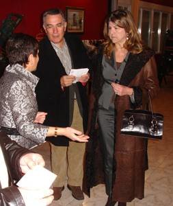 Gloria Pérez recibiendo al alcalde de O Barco
