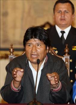 El presidente boliviano, Evo Morales, tras conocerse los resultados. (Foto: MARTÍN ALIPAZ)