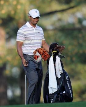 Tiger Woods, durante su reaparición. (Foto: EFE)
