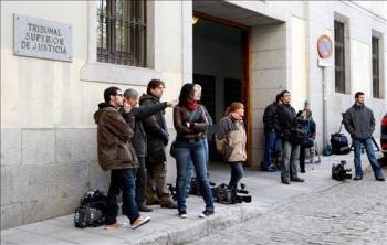Expectación hoy ante el Tribunal Superior de Justicia de Madrid (TSJM). (Foto: PACO CAMPOS)