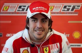 El piloto español de Fórmula Uno Fernando Alonso, de la escudería Ferrari, comparece en rueda de prensa. (Foto: DIEGO AZUBEL)