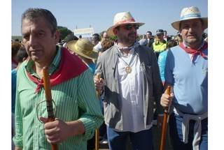 José Vicenta Solarat,Juan Francisco Sánchez y Luis Fernández, en la romería de San Marcos (Foto: La Crónica de Almendralejo)