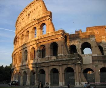 El Coliseo pegó un susto a sus visitantes.