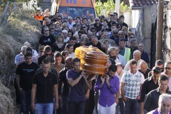 El entierro de la joven conmocionó a todo el municipio de Toén.