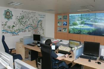 Centro de comunicaciones de la Jefatura de la Policía Local de Ourense.