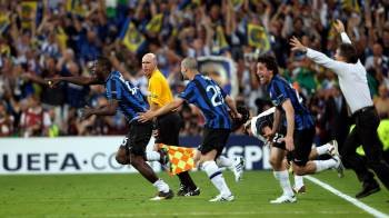 Los jugadores del Inter festejan el título.