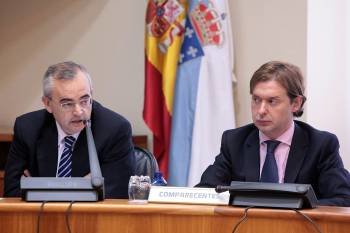 A la izquierda, Alfonso Cabaleiro, secretario xeral de Medios. (Foto: Vicente Pernía)