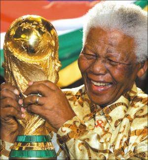 El ex presidente de Sudáfrica y premio Nobel de la Paz, Nelson Mandela 