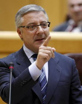 José Blanco, en la sesión de control ayer en el Senado. (Foto: F.A.)