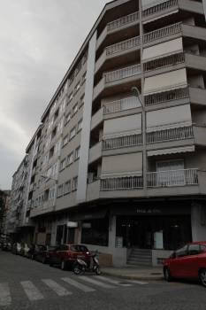 Edificio ubicado en los números 1 y 3 de Pérez Serantes. (Foto: Miguel Angel)