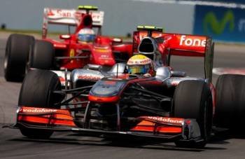 Alonso ocupaba la tercera plaza en el Gran Premio de Europa, detrás de Vettel y Hamilton, hasta que entró el 'Safety Car'