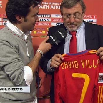 Jaime Lissavetzky pidió a Villa su camiseta para llevársela a una de las hijas de Zapatero
