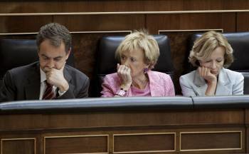 Zapatero, De la Vega y Elena Salgado, durante el debate.