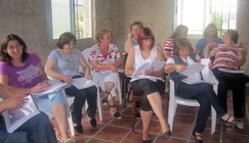 Alumnas del municipio de Calvos de Randín en plena clase universitaria. 