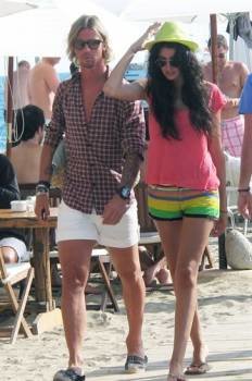Guti y Noelia sentenciaron su amor bajo el sol de la isla de Formentera