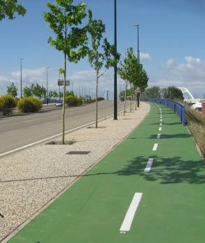 Imagen de un carril bici en Zaragoza
