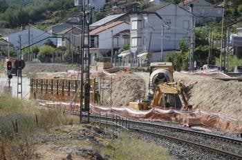 Obras en los accesos a la estación desde Santiago.