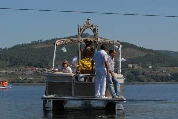 San  Roque estrenó el catamarán de Castrelo. (Foto: E.D.)