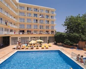 Hotel con piscina en Palma de Mallorca.