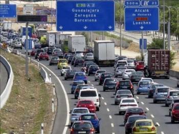 25 personas han fallecido en los 23 accidentes mortales registrados en las carreteras españolas el pasado fin de semana