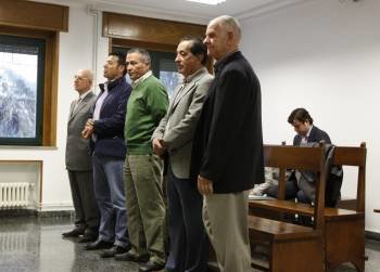 Los cinco detenidos por el caso Samaca. (Foto: Xesús Fariñas)