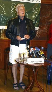 Tony Curtis en octubre de 2009. (Foto: Archivo)
