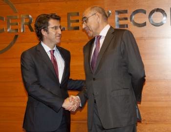 Alberto Núñez, con el presidente del Círculo de Economía de Barcelona. (Foto: T. GARRIGA)