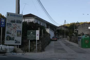 Calzada de acceso a Pazos de Arenteiro. (Foto: MARTIÑO PINAL)