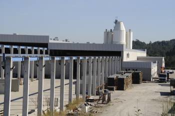Las instalaciones de Prethor están situadas en el área industrial de Carballiño. (Foto: Martiño Pinal)