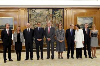 Gómez, Jiménez, Chaves, Zapatero, los Reyes, Rubalcaba, Aguilar, Jáuregui y Pajín. (Foto: Chema Moya)