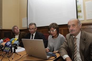 Carlos Campos, Enríque Nóvoa, Noelia Pérez y José Luis Sousa, en su intervención.