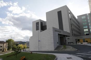 Edificio quirúrgico del Complexo Hospitalario de Ourense. (Foto: MIGUEL ÁNGEL)