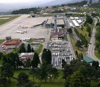 Vista del aeropuerto de Peinador. (Foto: Archivo)