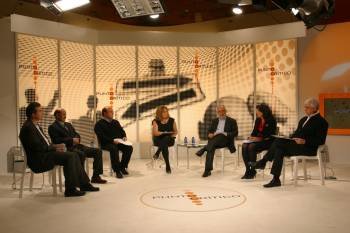 José Manuel Domínguez, Hassan Mohamed-Salem, Francisco Prieto, Nora Solá, Miguel fidalgo, Carmen Carballo y Xosé Carballido. (Foto: José Paz)