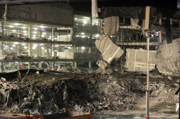 Estado en que quedó la terminal T4 de Barajas tras el atentado del 30 de diciembre de 2006. (Foto: ARCHIVO)