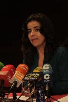 Isabel Pérez presentó la programación del primer semestre de 2011. (Foto: MIGUEL ÁNGEL)