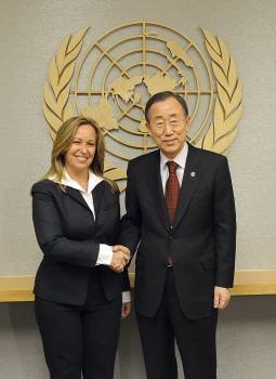 Jiménez con Ban Ki-moon. (Foto: ANDREW GOMBERT)