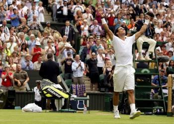 Nadal celebra una de sus victorias en Wimbledon en el año 2010.? (Foto: felipe trueba)