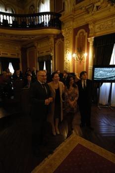 El alcalde, con Soto, Pérez y Viñas, cuando presentó el proyecto. (Foto: MARTIÑO PINAL)