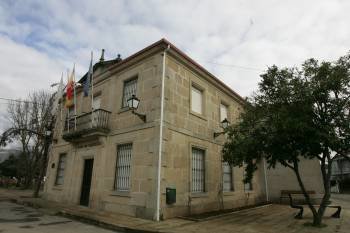 El Concello de Castrelo do Val, desde donde se solicitó la vigilancia policial. (Foto: MARCOS ATRIO)