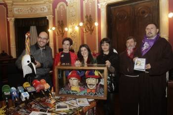 Lois Pardo, Susana De la Fuente, Isabel Pérez, Natalia Camba e Ignacio Villar, en la presentación. (Foto: MIGUEL ÁNGEL)
