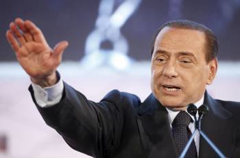 Berlusconi, durante un acto público el pasado jueves, en Roma. (Foto: ALESSANDRO DI MEO)