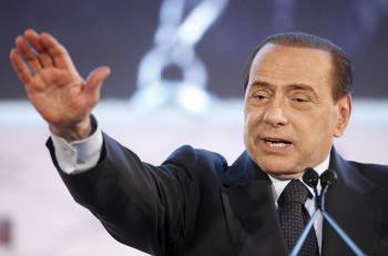  El primer ministro italiano Silvio Berlusconi interviene en un congreso en Roma.