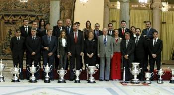  La Familia Real preside la entrega de los Premios Nacionales del Deporte 2010 en un acto que se celebró hoy en el palacio de El Pardo. EFE