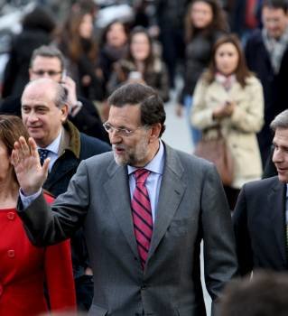 Mariano Rajoy, durante su visita de ayer a Castelldefels. (Foto: ALBERT OLIVÉ)