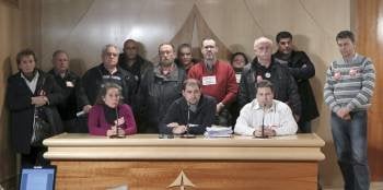Parte del comité negociador de los trabajadores de Aena. (Foto: A. Martín)