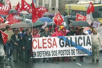 Manifestación de los trabajadores de la planta de Clesa de Caldas de Reis, en Santiago. (Foto: JORGE LEAL)