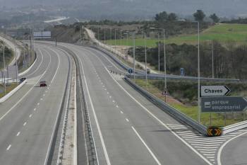 La autovía A-24 será de pago a partir del parque empresarial de Chaves. (Foto: MARCOS ATRIO)