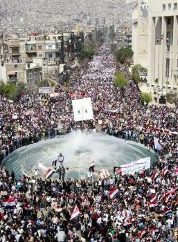 Manifestación de apoyo a Al Asad en Damasco. (Foto: YOUSSEF BADAWI)