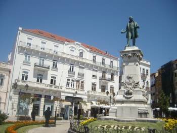 Edificio que alberga la sede del Banco de Portugal. (Foto: ARCHIVO)